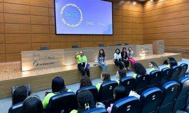 mulheres meninas peq