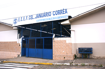 escola-januario-correa-430x285